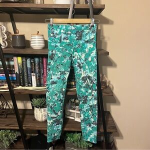 Lululemon Wunder Train High-Rise Crop 23" Urban Undergrowth Kelly Green Multi